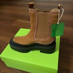 Never worn brown and black suede boots!